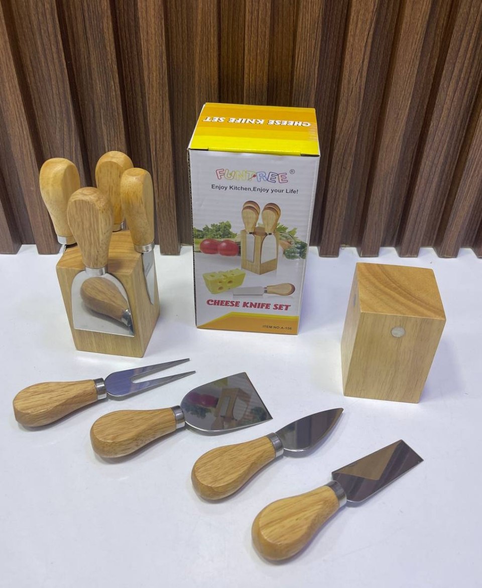 ensemble de couteaux à fromage