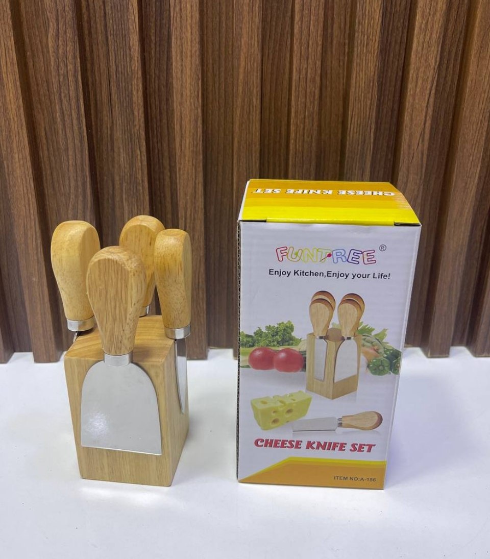 ensemble de couteaux à fromage