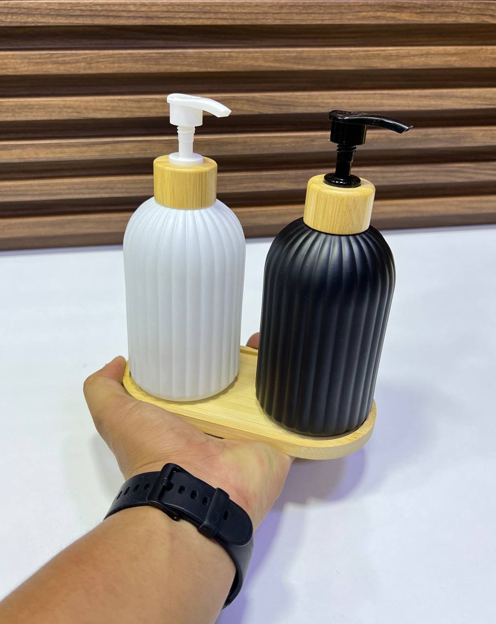 Distributeur de savon moussant pour les mains