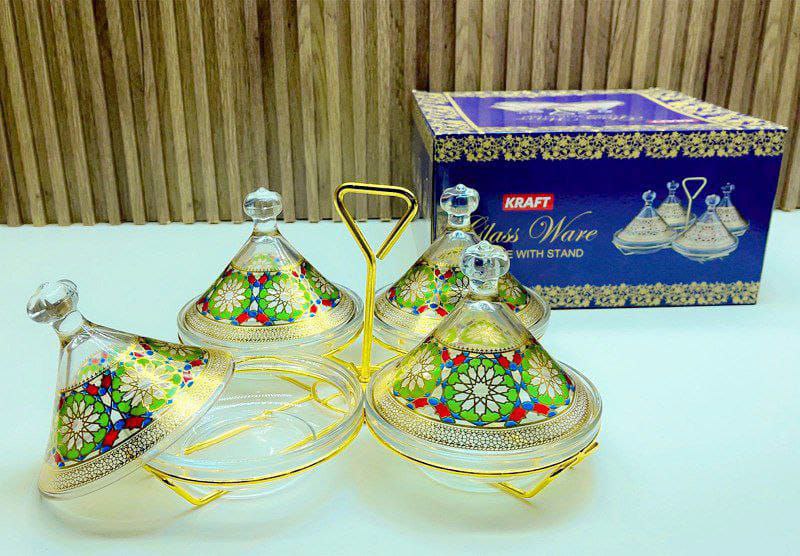 Ensemble de 4 mini tajines en verre décorés avec support doré – élégance marocaine pour sublimer vos tables