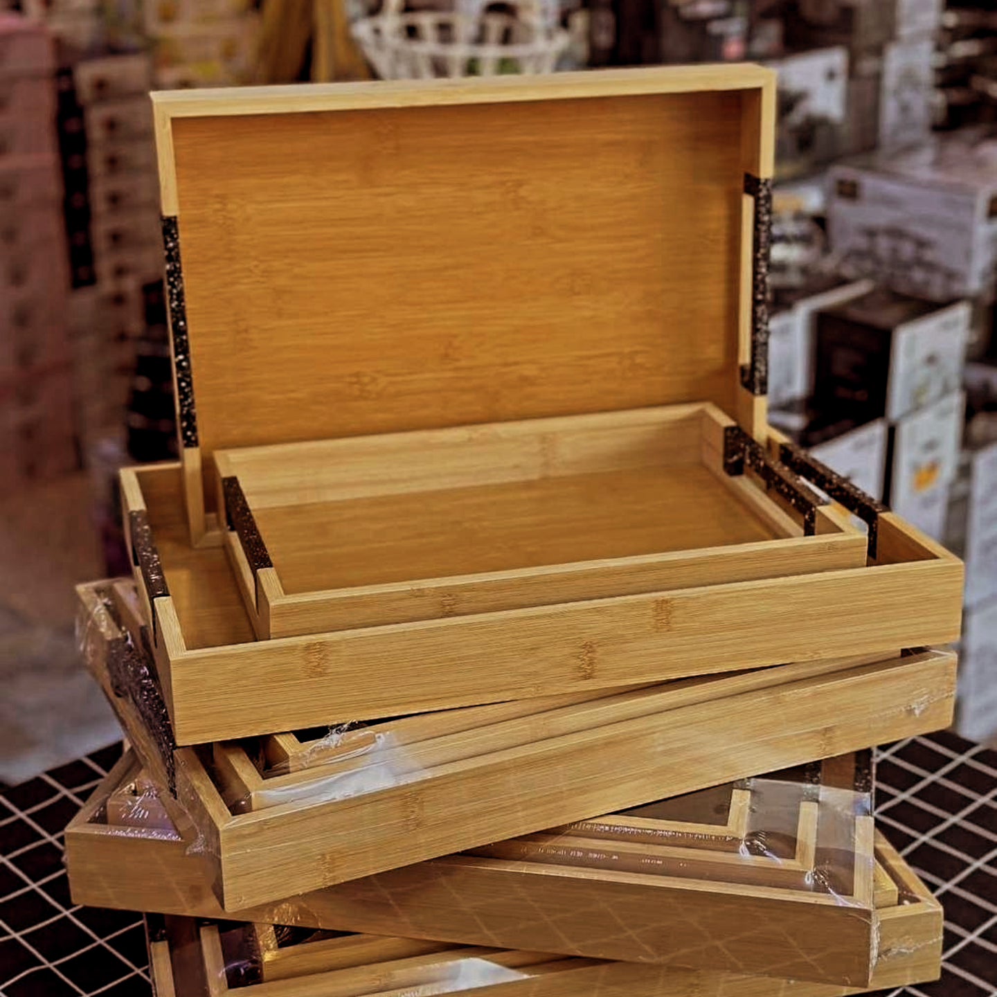 Ensemble de plateaux en bois avec poignées décoratives ✨