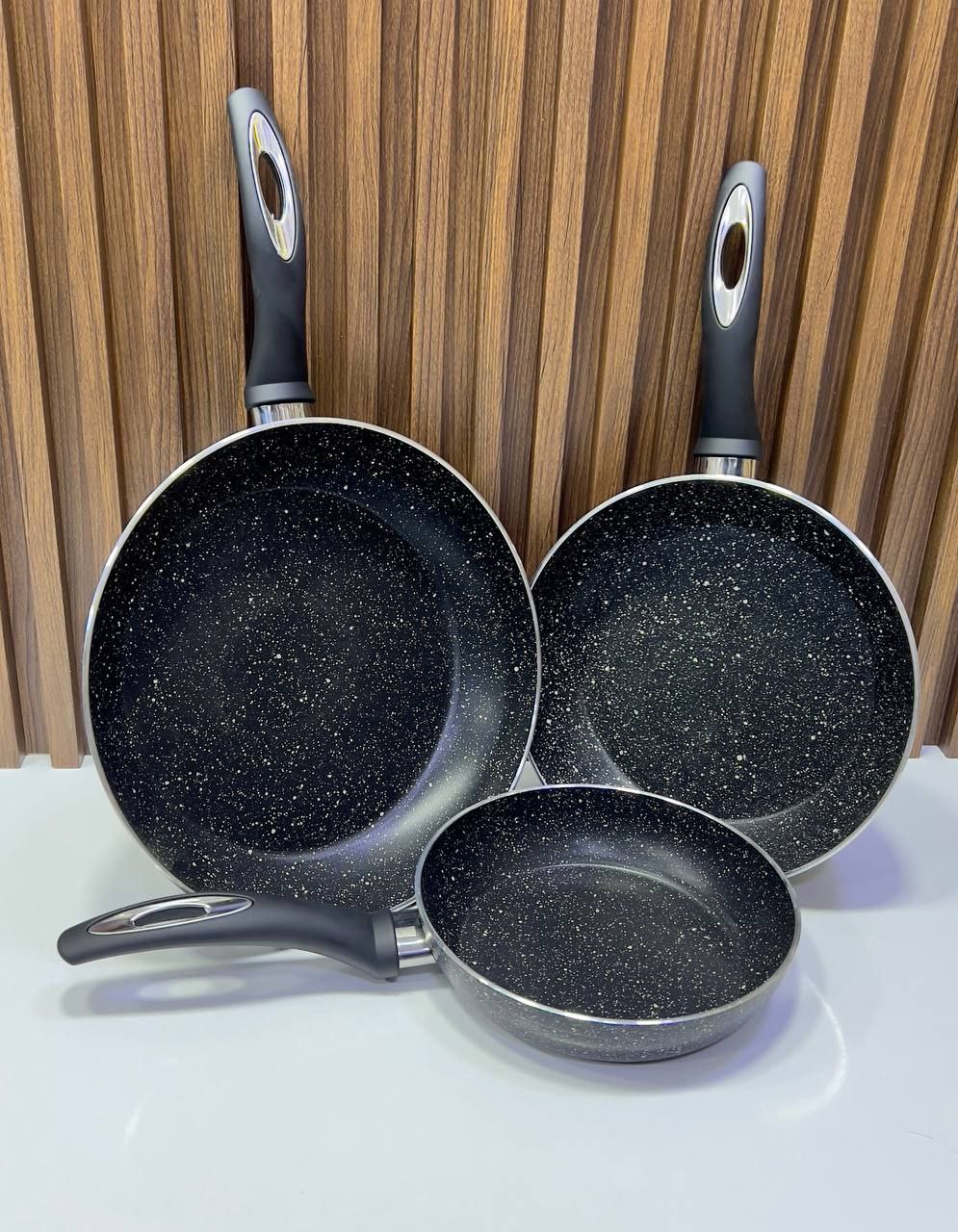 ensemble de poêles à frire en granite 3ps.