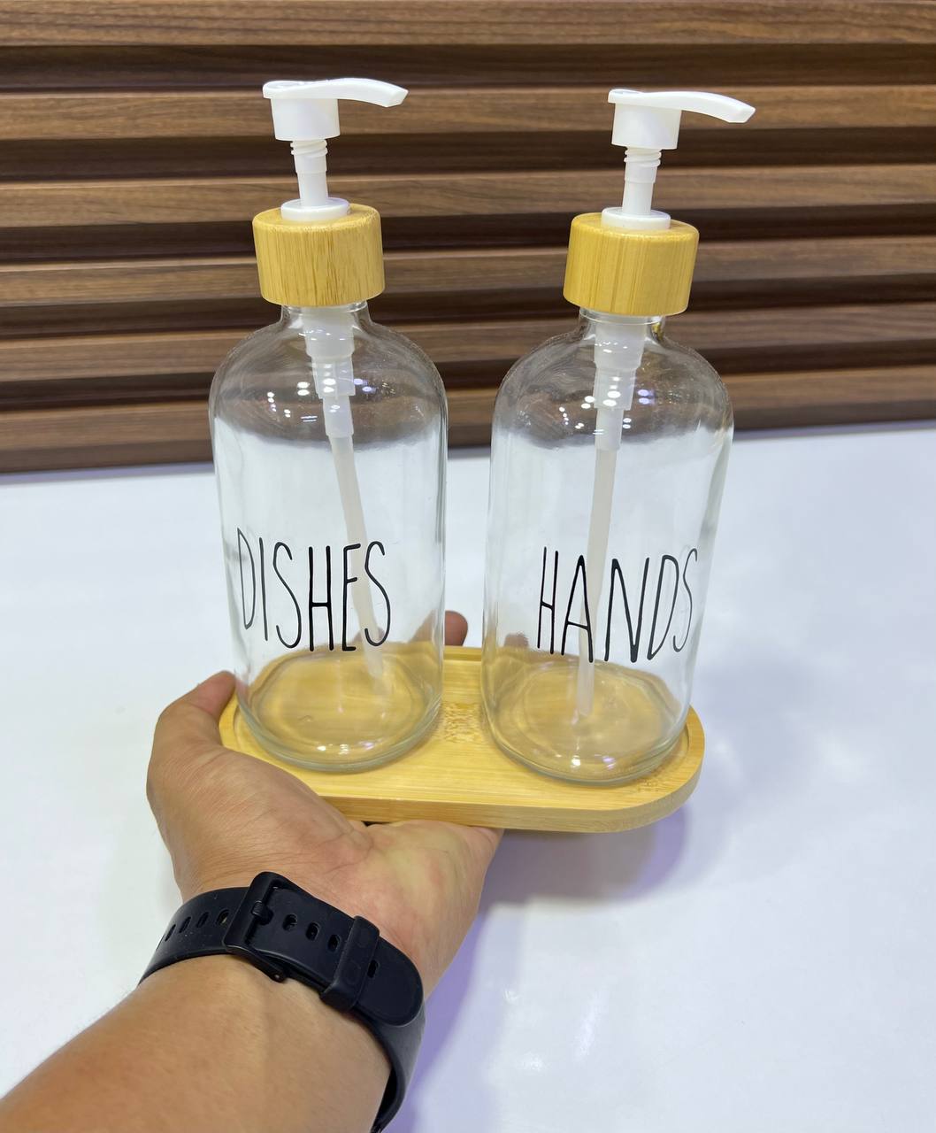 Distributeur de savon moussant pour les mains