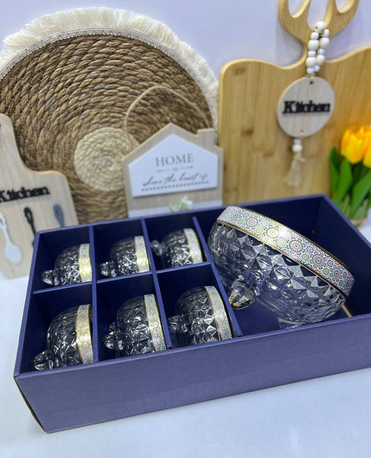 "Service de bols en verre avec motifs traditionnels colorés et bordure dorée