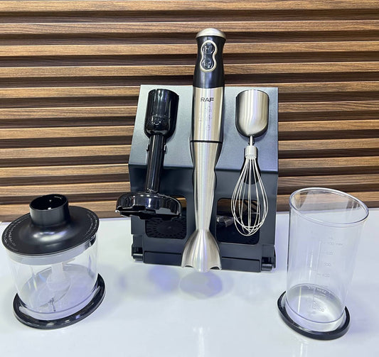 ✨ Mixeur plongeant multifonction
Avec bol hachoir + verre doseur + embouts pratiques.
Idéal pour jus, soupes & sauces.